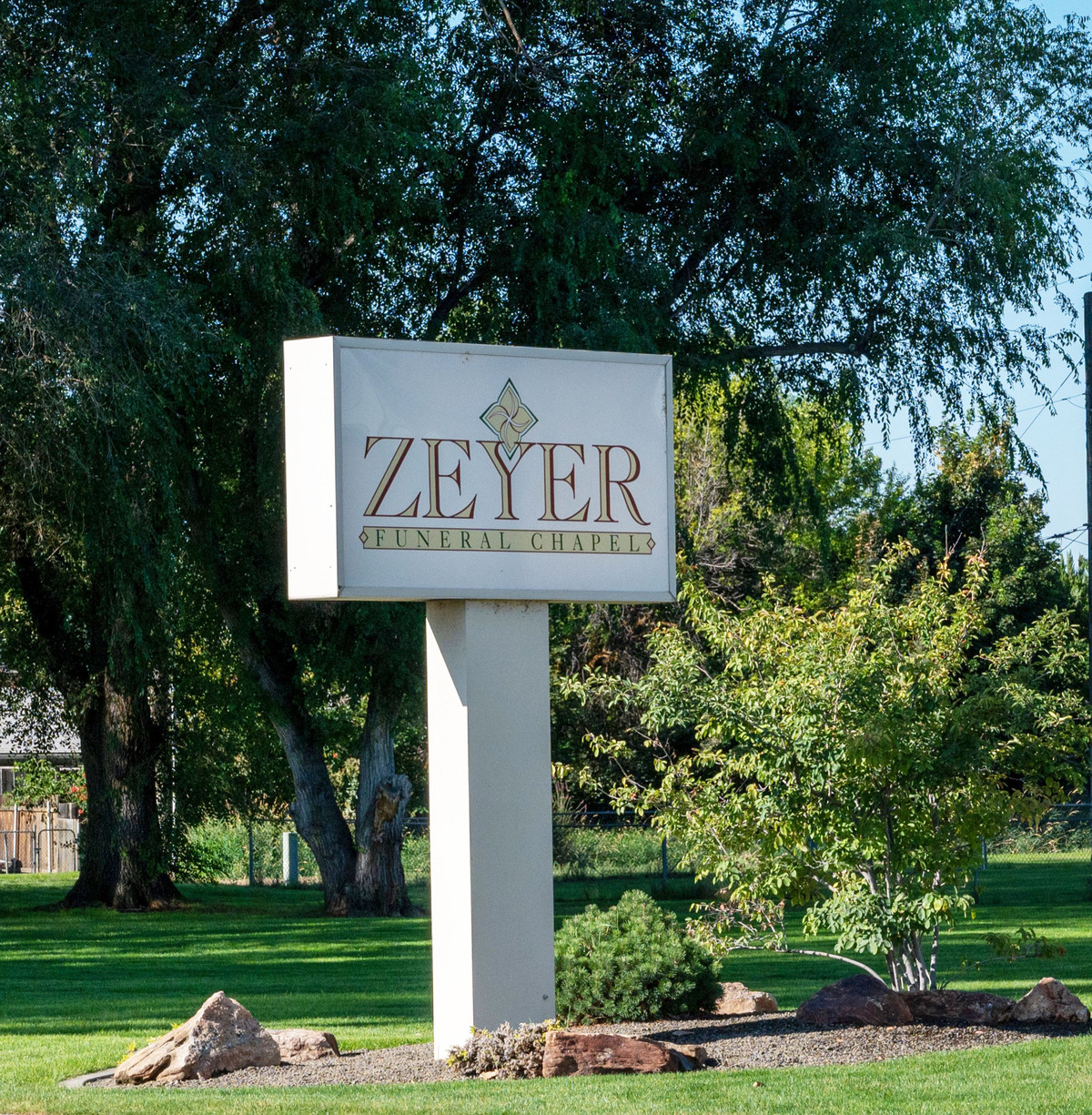 Zeyer Funeral Chapel signage